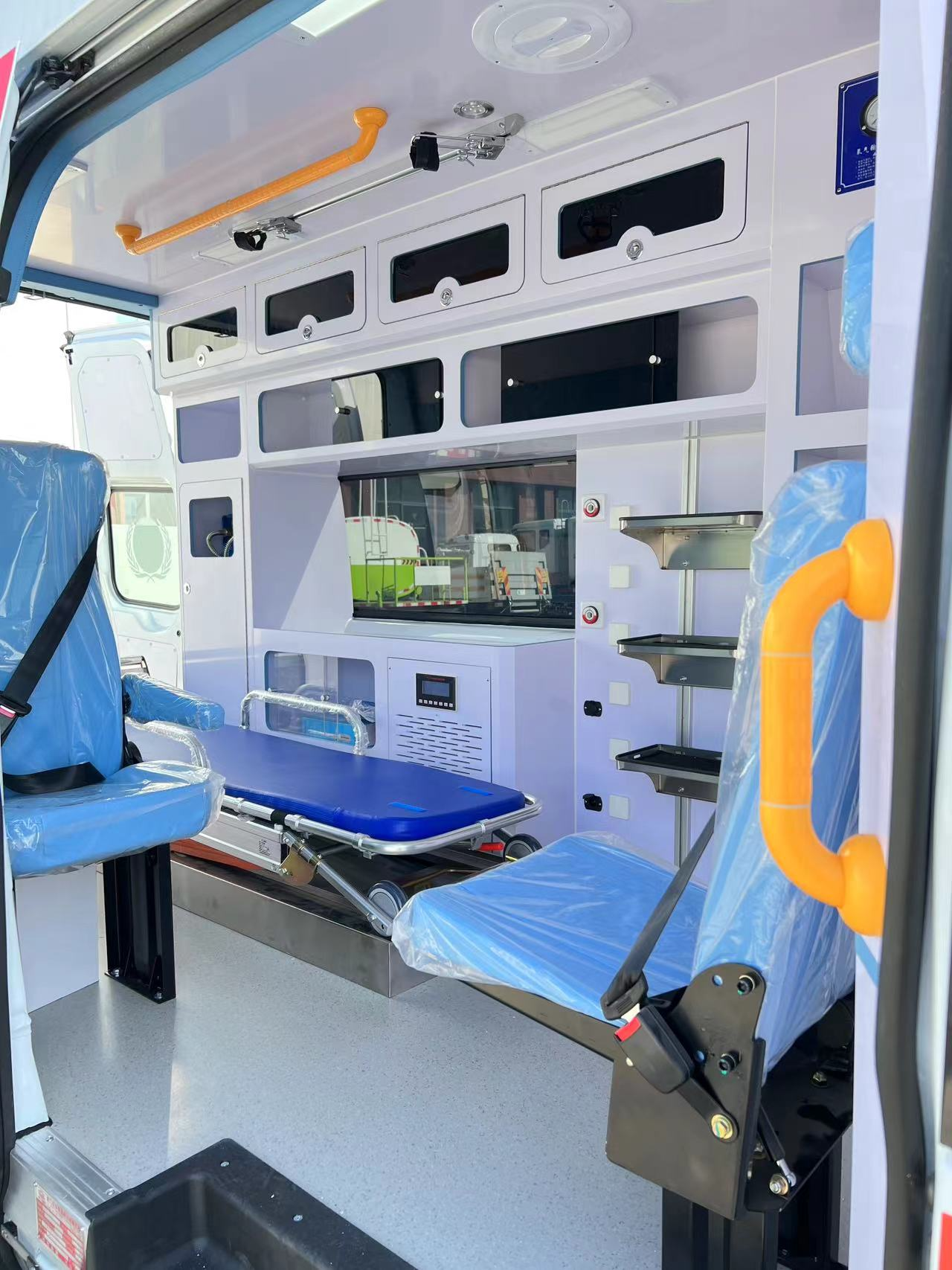 救護(hù)車x鐵皮：程力專用汽車為生命護(hù)航
