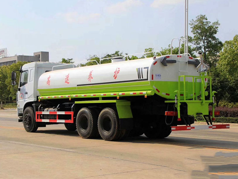 羅江福田三輪灑水車——高效節(jié)能的城市清潔利器
