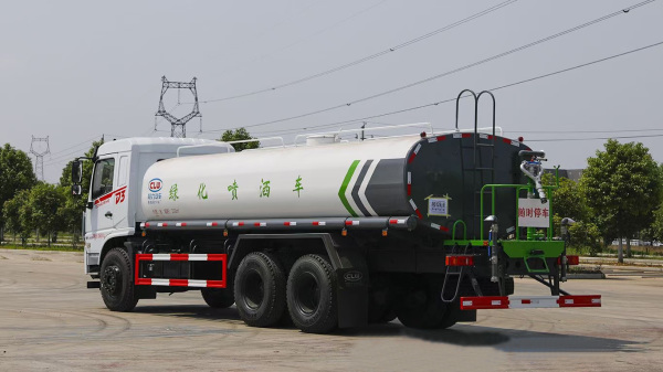 湖北凱力灑水車12噸價格：穩(wěn)定優(yōu)質(zhì)的品質(zhì)與服務(wù)
